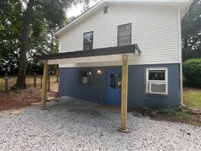 Building Photo - 117 Johnson Dr