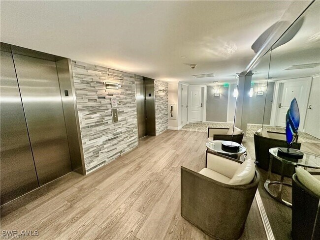 Foto del edificio - 4751 Gulf Shore Blvd N