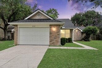 Building Photo - 8447 Lake Crystal Dr