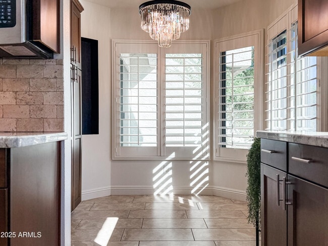 Building Photo - 8165 E Del Caverna Dr