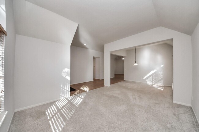 Foto del edificio - 70 N Lace Arbor Dr