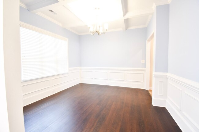 Foto del edificio - 4 Bedroom 3 Bathroom No Pets