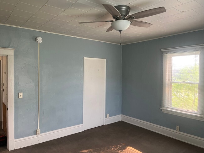 Building Photo - 322 W Minnesota St