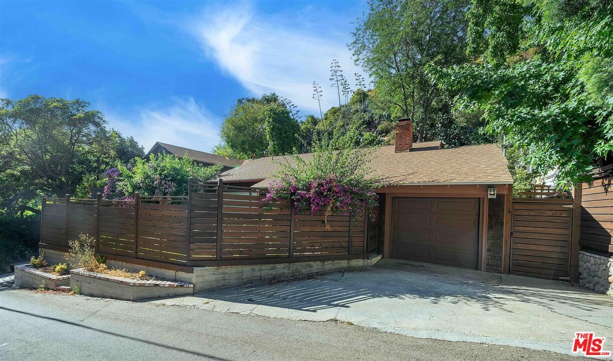 9859 Easton Dr, Beverly Hills, CA 90210 House Rental in Beverly Hills