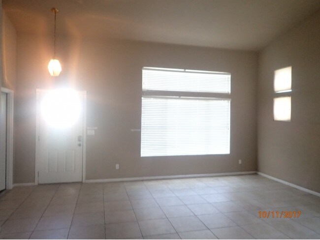 Building Photo - 8322 Glen Aspen Dr