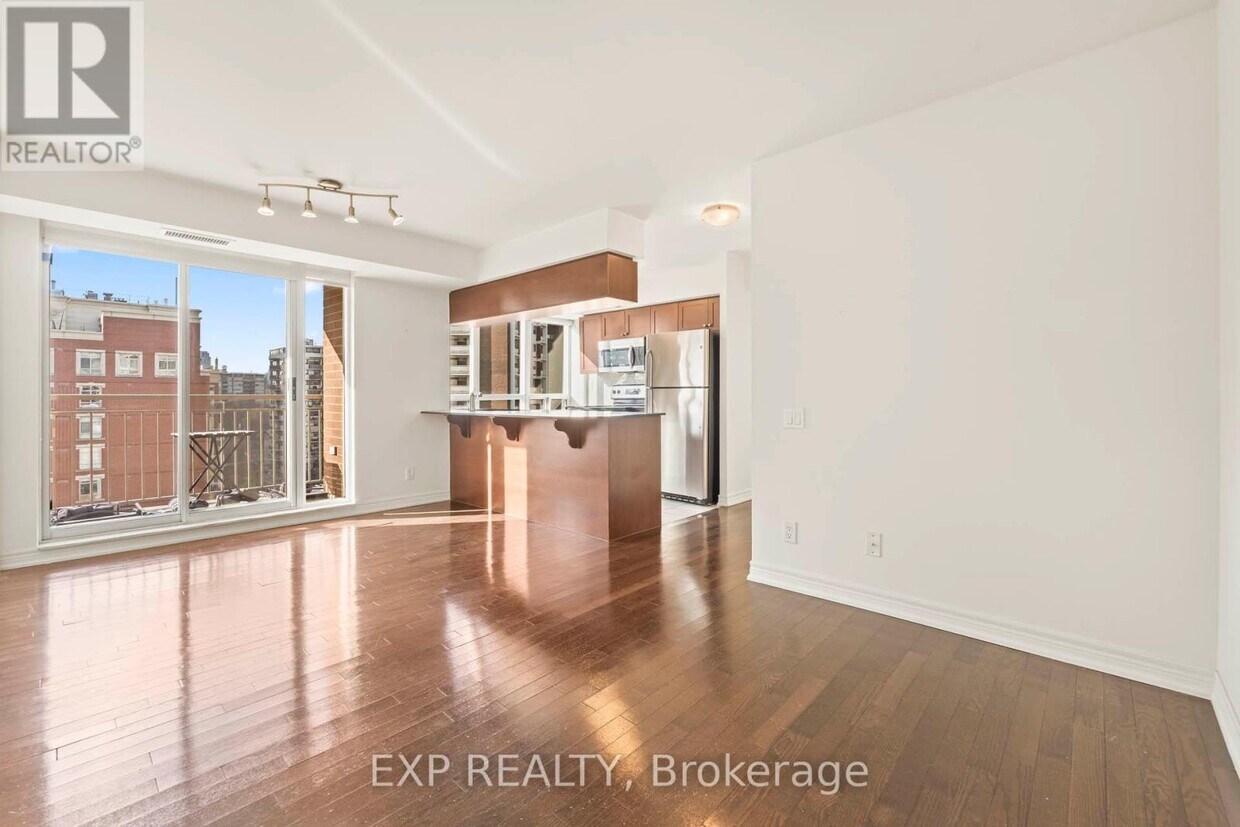 Photo principale - 60 St Clair Ave W