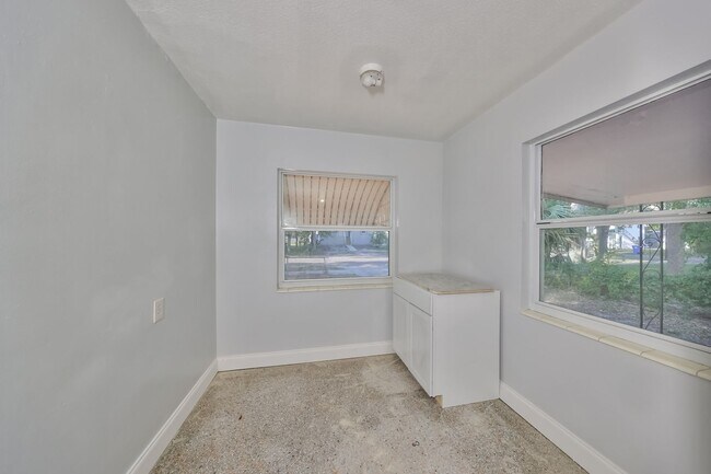 Foto del edificio - 667 25th Ave S