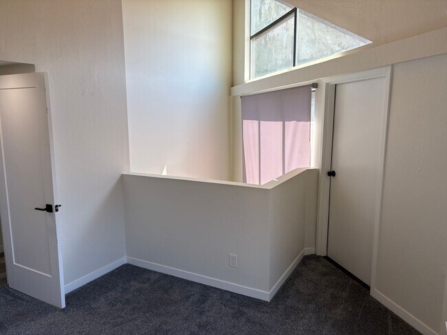Foto del edificio - Tahoe Keys condo with boat dock and garage