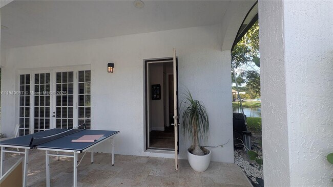 Foto del edificio - 691 Ranch Rd.