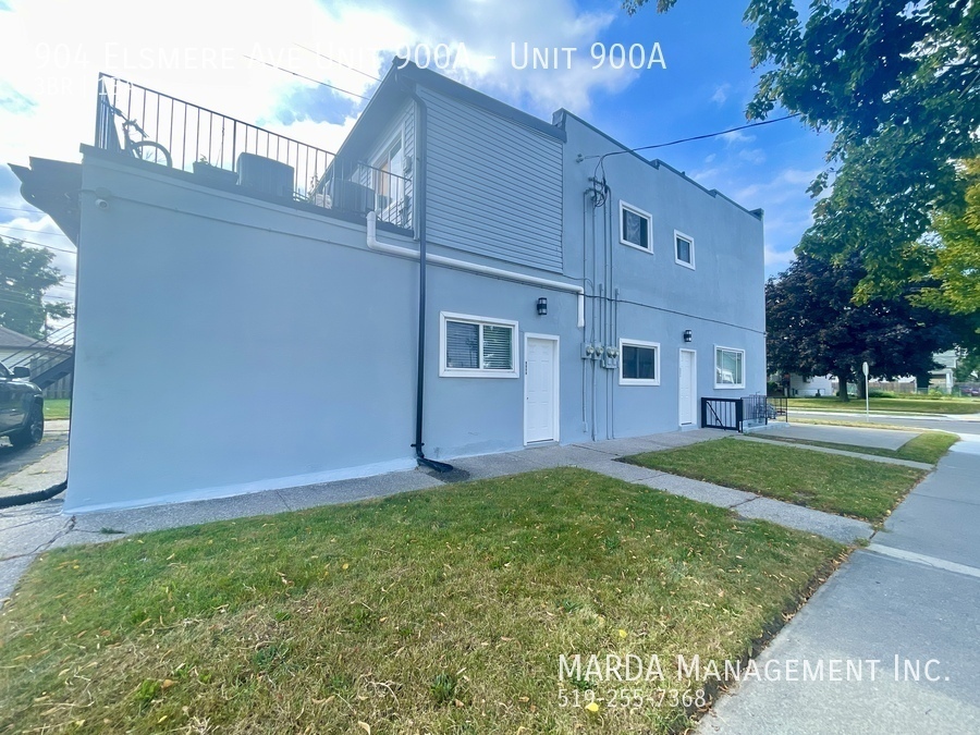 Photo principale - SPACIOUS 3BEDROOM/1BATH UNIT WITH LARGE LI...