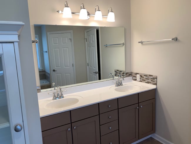 Foto del edificio - 111 Chestnut Ln