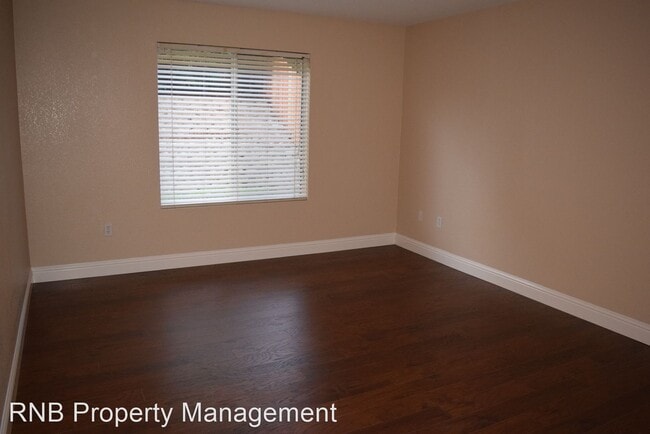 Building Photo - 5 br, 3 bath House - 1930 Crystal Court