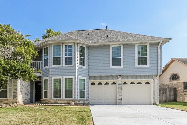 Building Photo - 17003 Spruce Run Dr