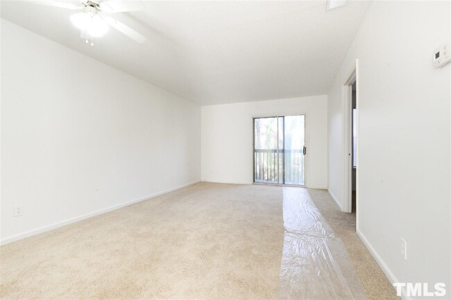 Building Photo - 303 Ashley Forest Rd