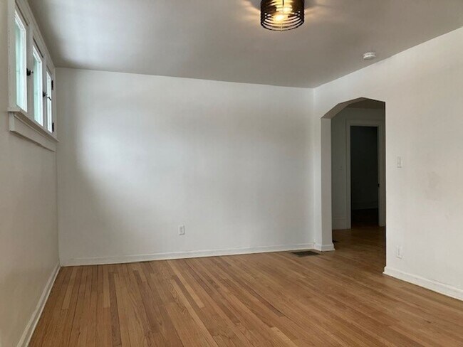 Foto del edificio - Sharon Apt - 906-908 N 34th Street