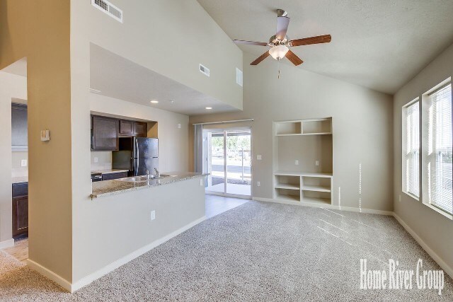 Building Photo - 3423 N Centrepoint Way