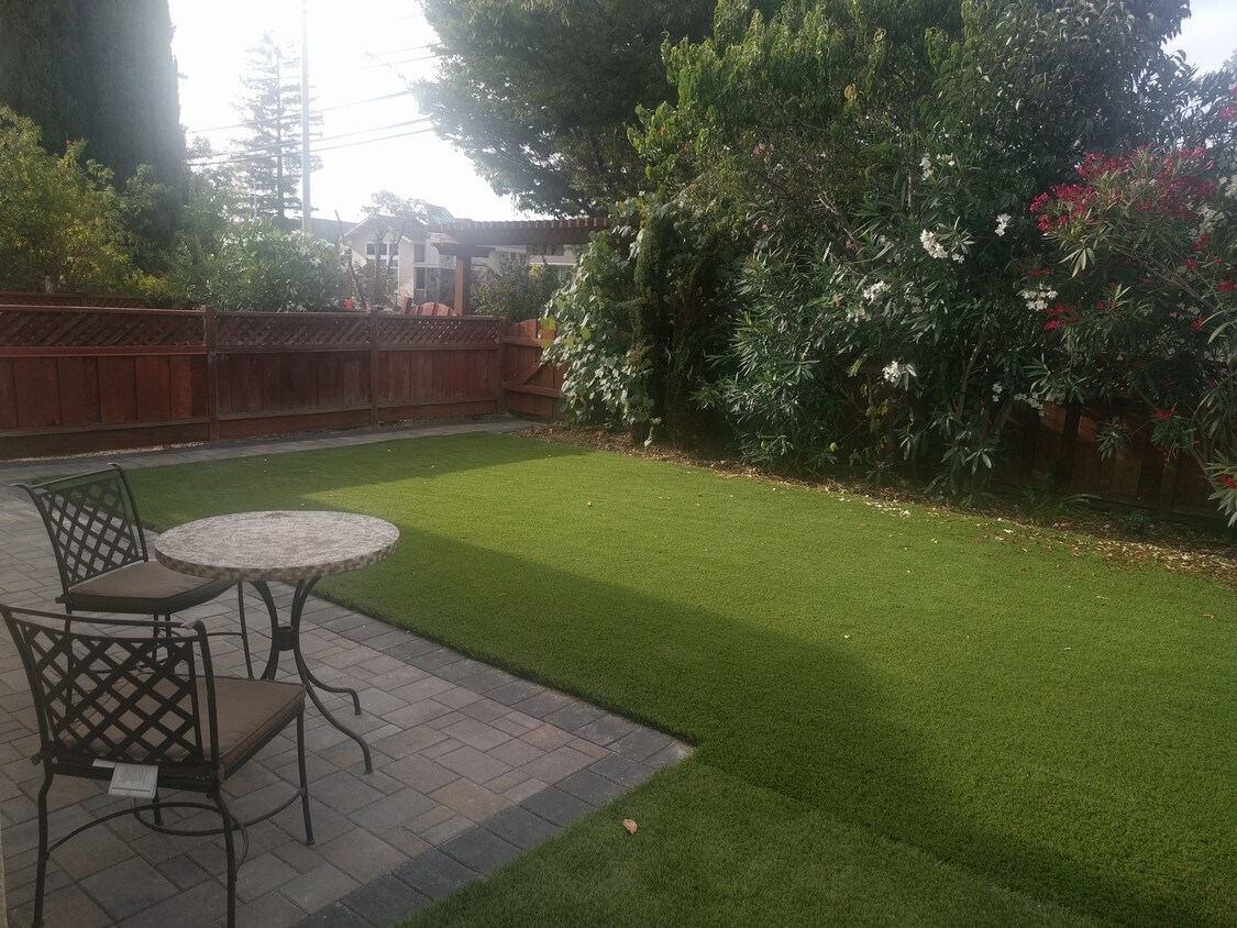 Private yard - 659 W Homestead Rd
