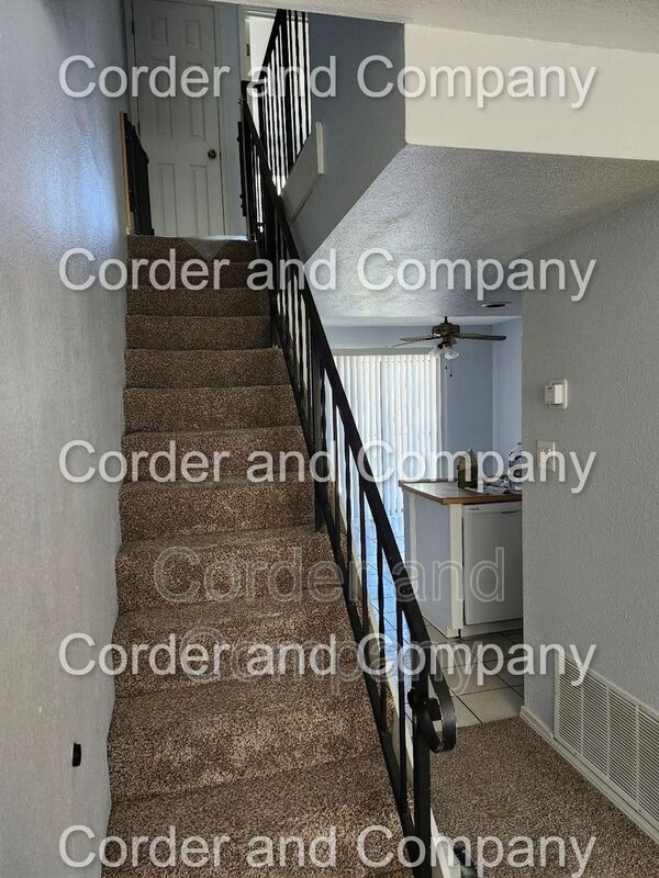 Foto del edificio - 3301-3301 Monroe St NE