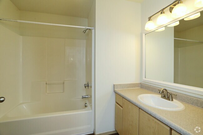 3BR, 2BA - 1,232 SF - Heron Meadows