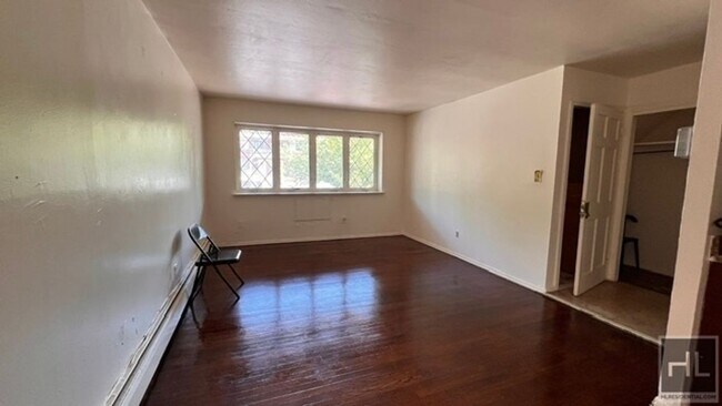 Foto del edificio - 1440 E 85th St