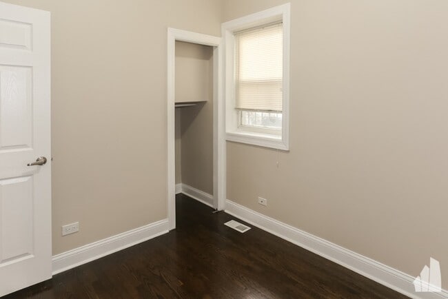 Building Photo - 4849 N Seeley Ave