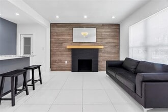 Building Photo - 766 NW 45th St