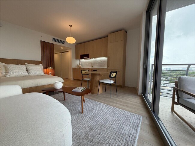 Foto del edificio - 90 NE 32nd St