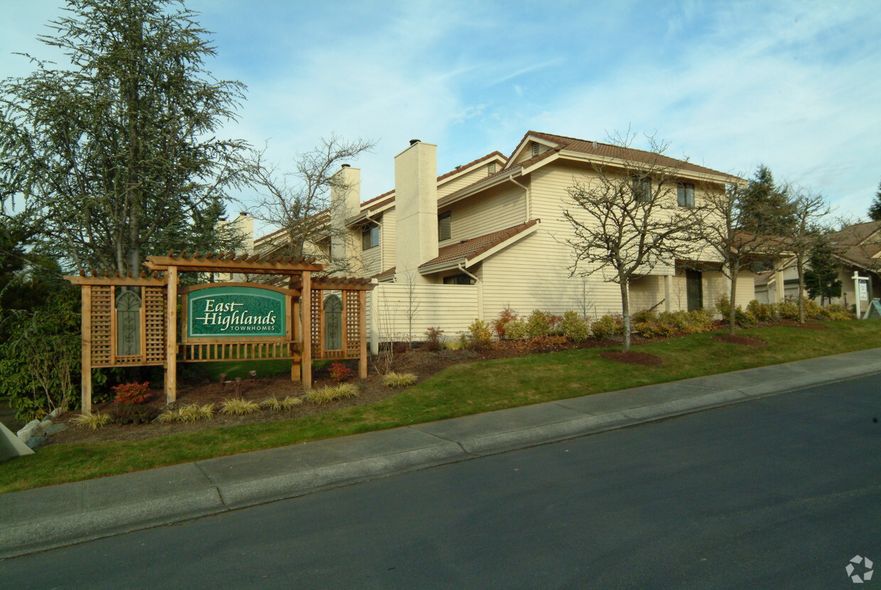 Primary Photo - East Highland Townhomes