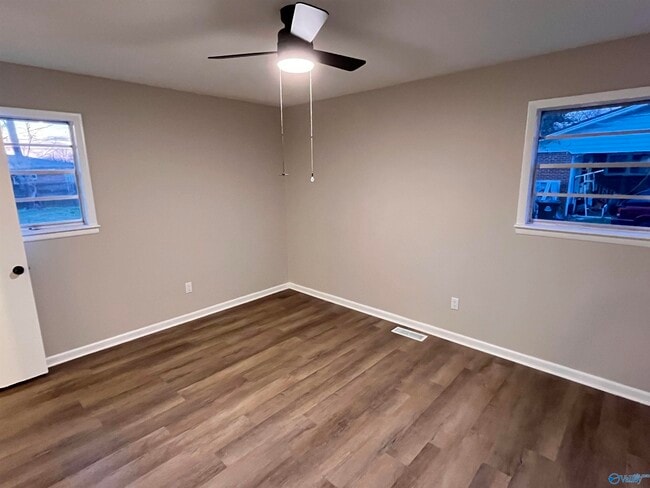 Building Photo - 1506 Coleman Ave