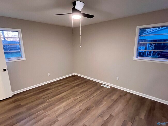 Foto del edificio - 1506 Coleman Ave