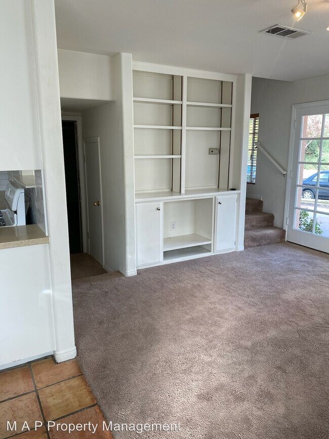 Building Photo - 2 br, 2 bath Apartment - 13006 Beverly Blvd.