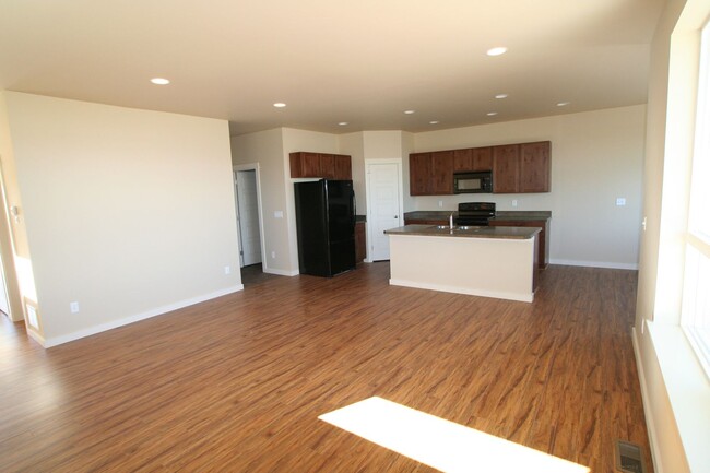 Building Photo - Gooch Hill 2