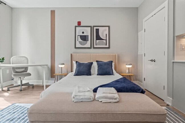 Building Photo - 916 N Delaware Ave