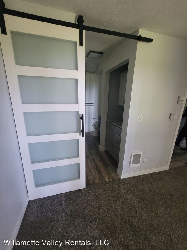Building Photo - 2 br, 2 bath House - 124 Treehill Loop