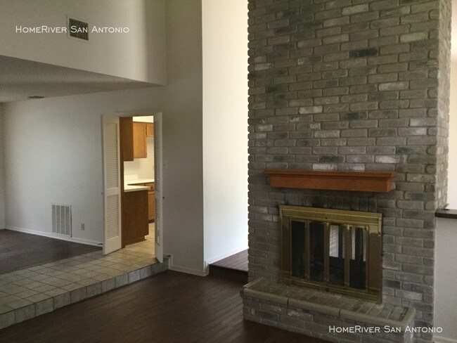 Foto del edificio - 4627 Green Acres Woods St