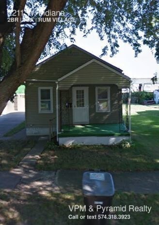 Primary Photo - 2211 W Indiana Ave