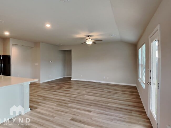 Building Photo - 100 Ostracoda Ln