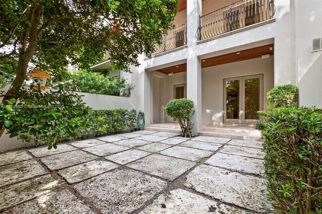 Building Photo - 7530 SW 56th Ct