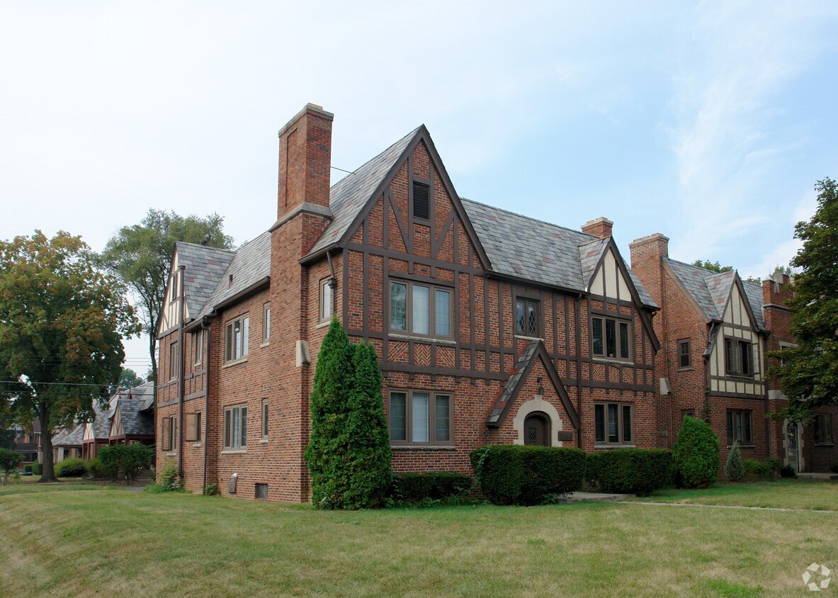 Building Photo - 1803 King Ave