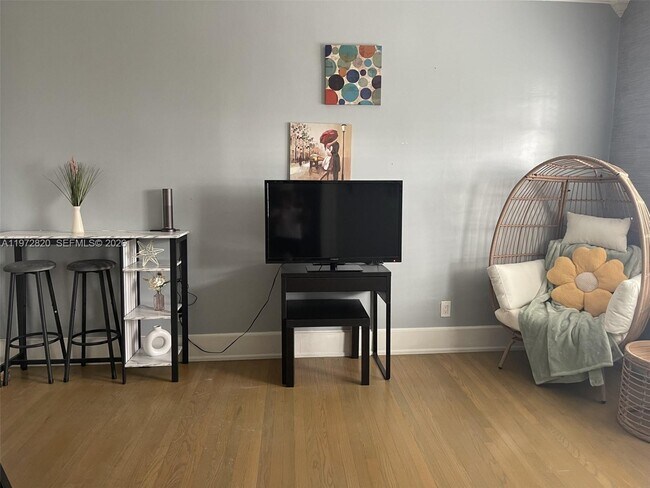 Foto del edificio - 124 Mendoza Ave