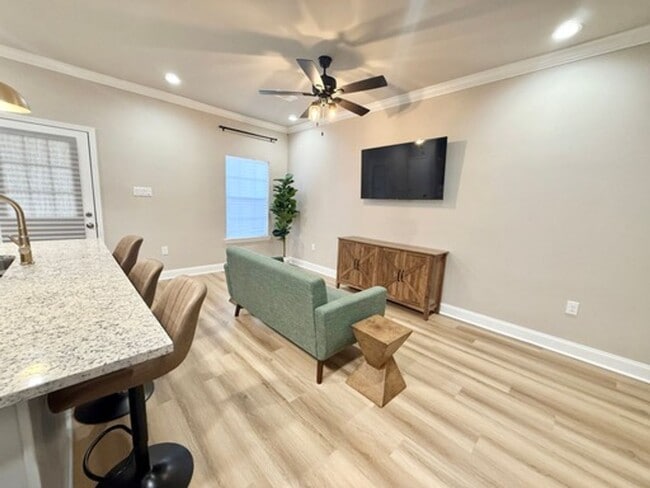 Foto del edificio - Home for Lease