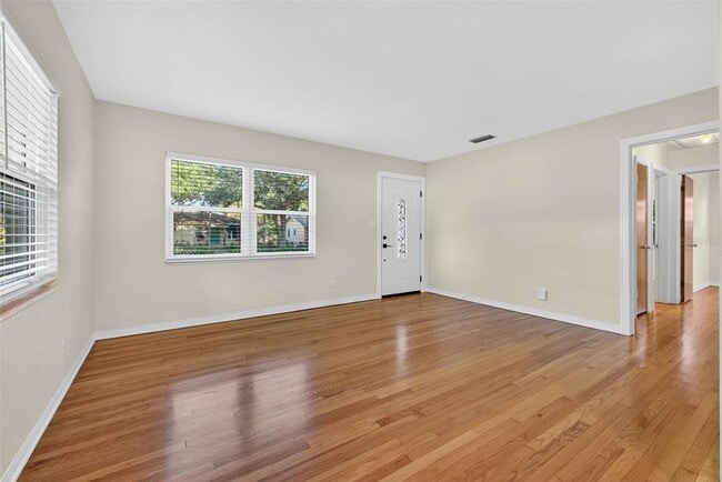 Foto del edificio - 2716 14th St N