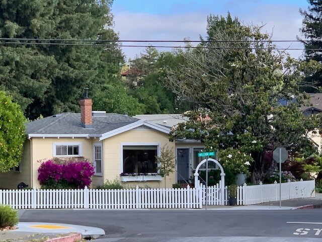 Building Photo - 203 Monte Vista Ave