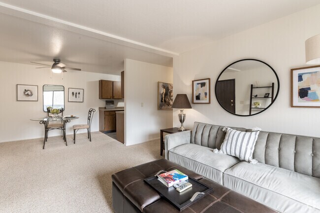2HAB, 1BA, 835 ft² - Chestnut Hills Apartments
