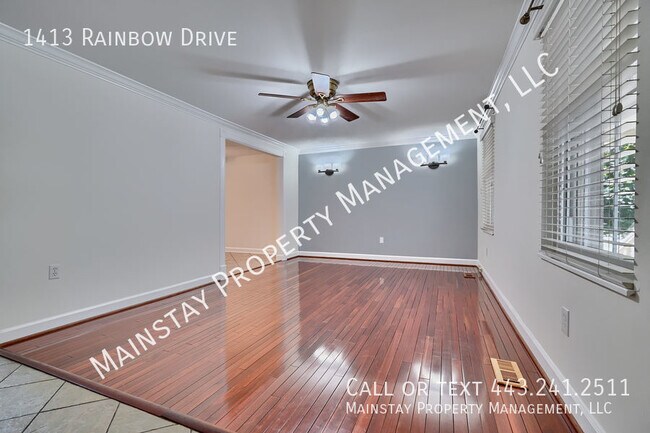Building Photo - 4 Bedroom SFH W/ 2 Car Garage & Bonus Room!