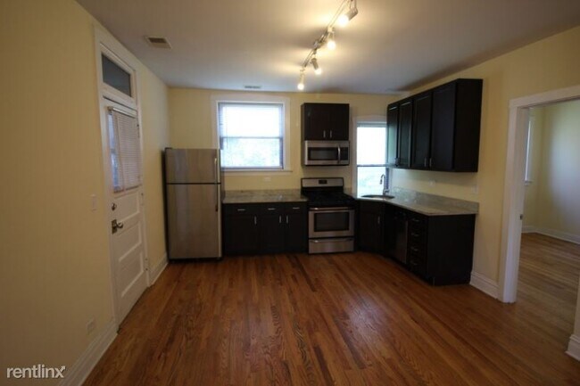 Foto del edificio - 3719 N Leavitt St