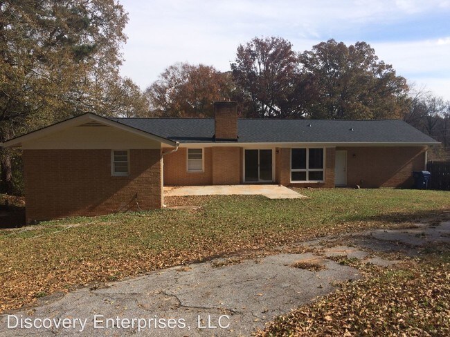 Foto del edificio - 3 br, 2 bath House - 2949 Brown's Mill Rd. SE