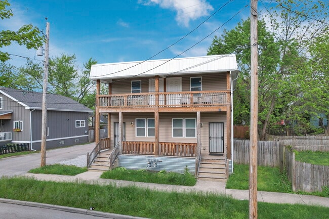 Building Photo - 288 S Souder Ave