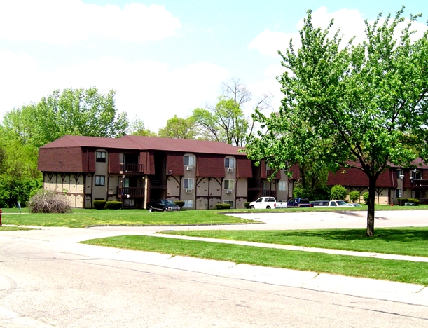 Primary Photo - Shady Creek Apartments