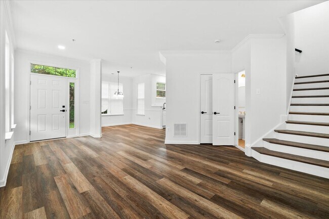 Foto del edificio - 116 Whiskey Creek Cir